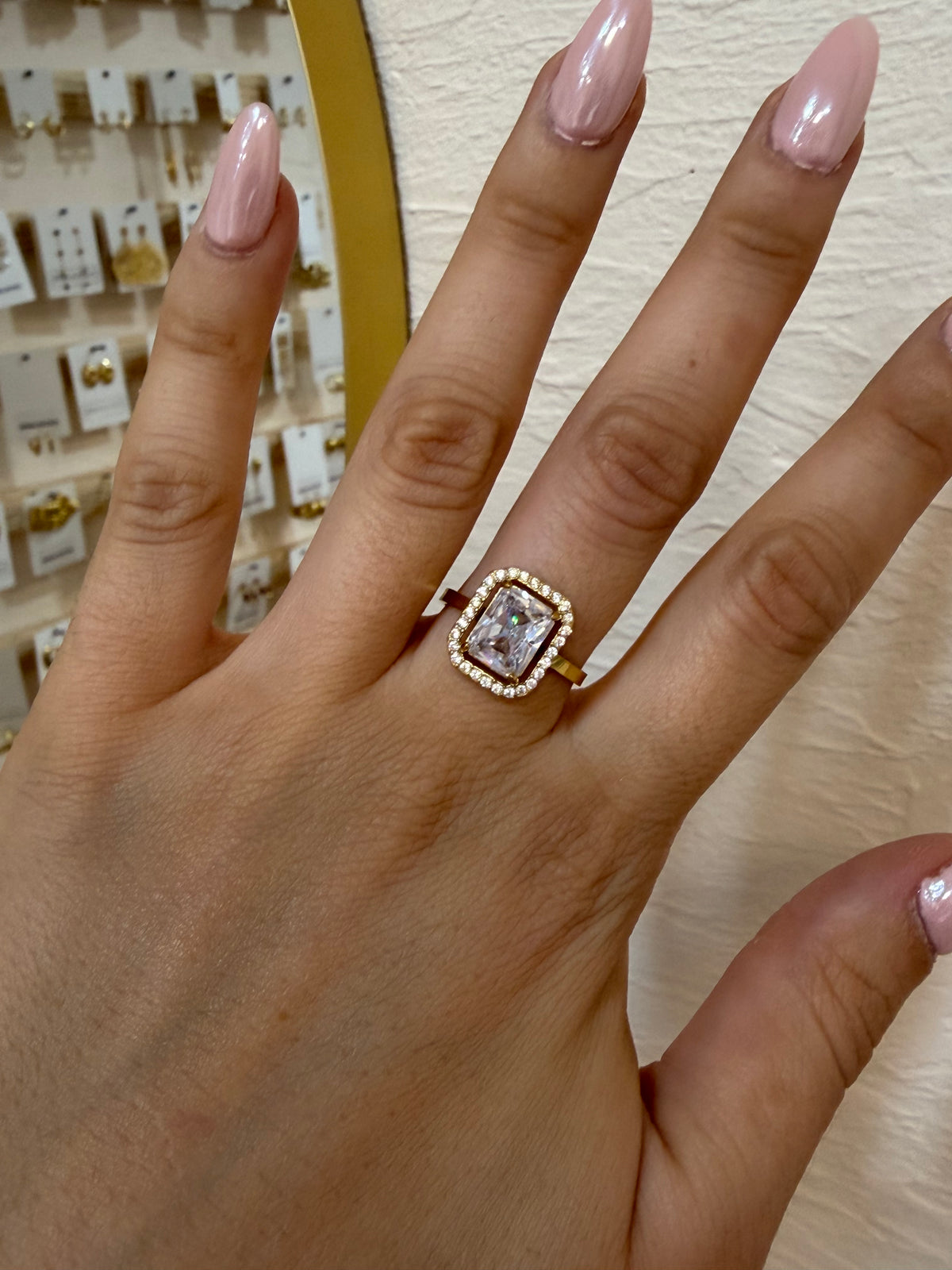 Anillo Cristalina