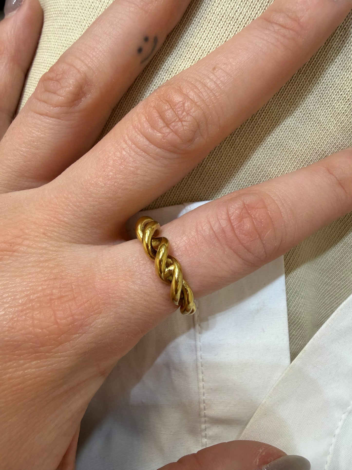 Anillo Atenea