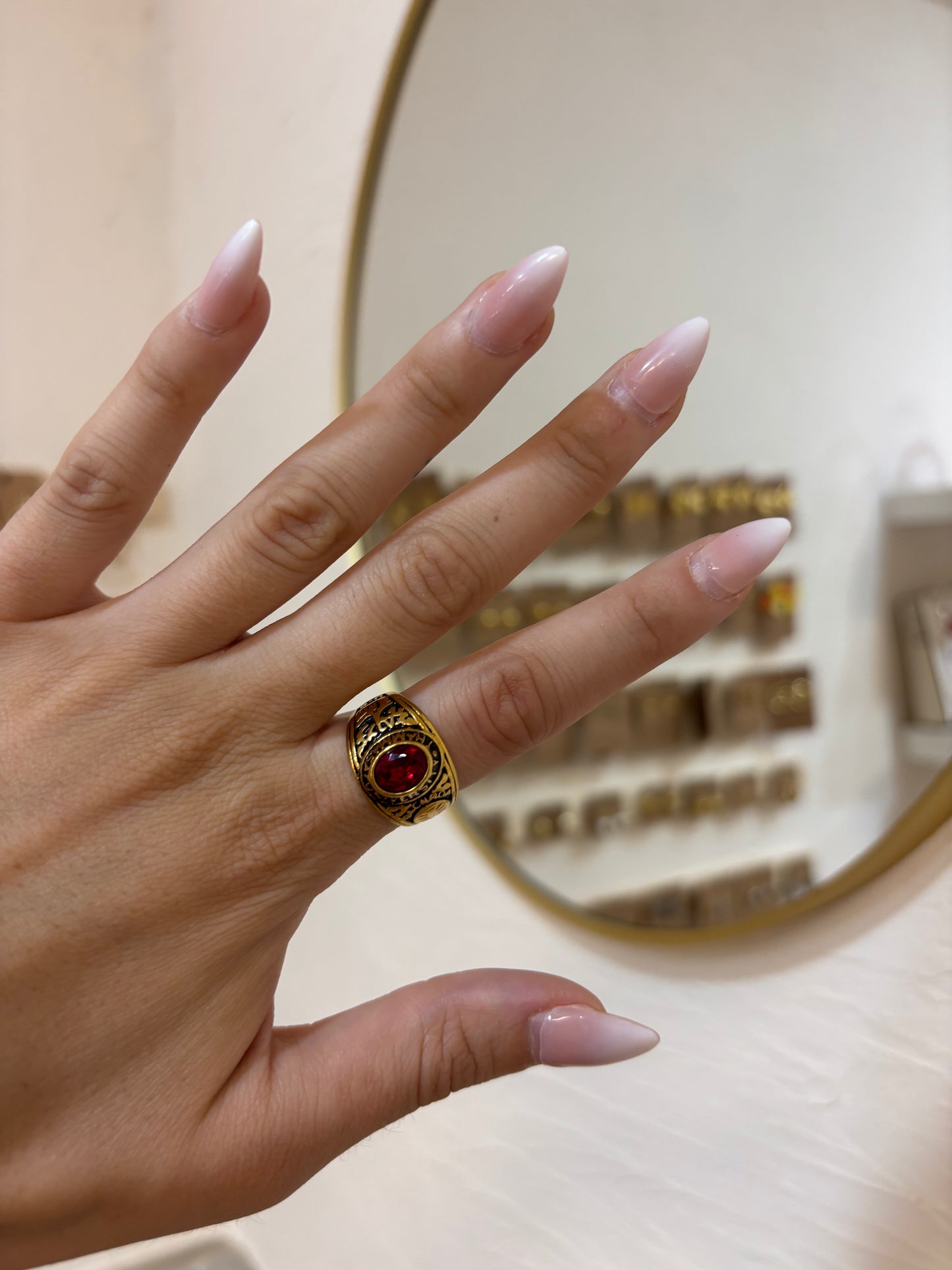 Anillo cristal rojo