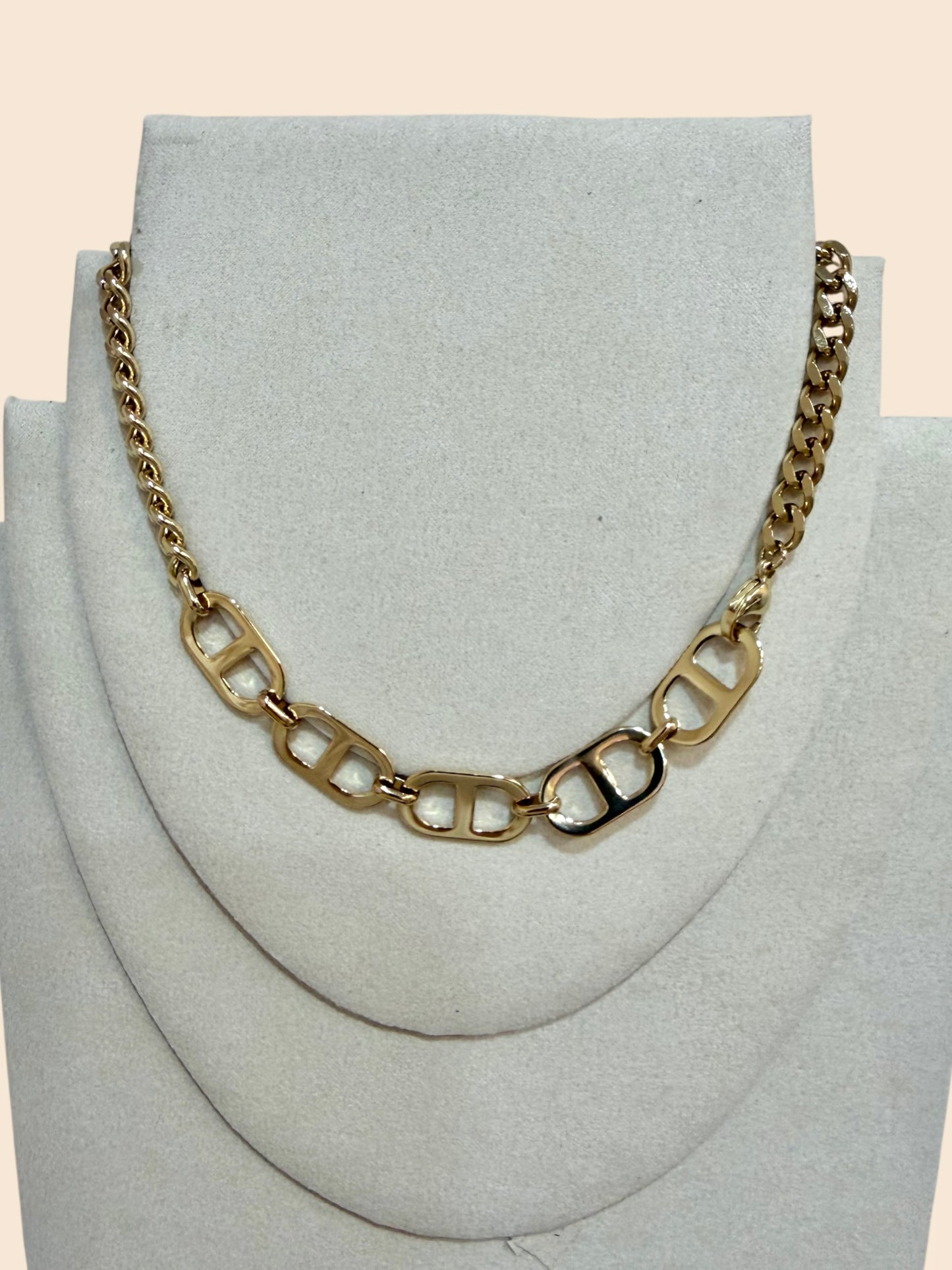 Collar Alina