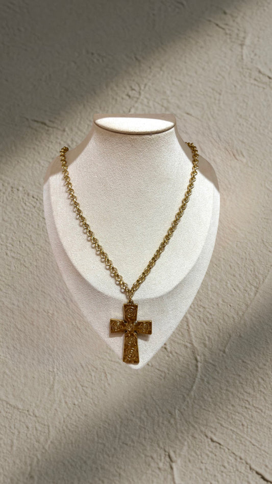Collar cruz
