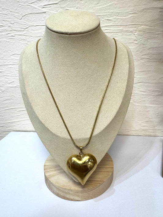 Collar corazón cadena fina