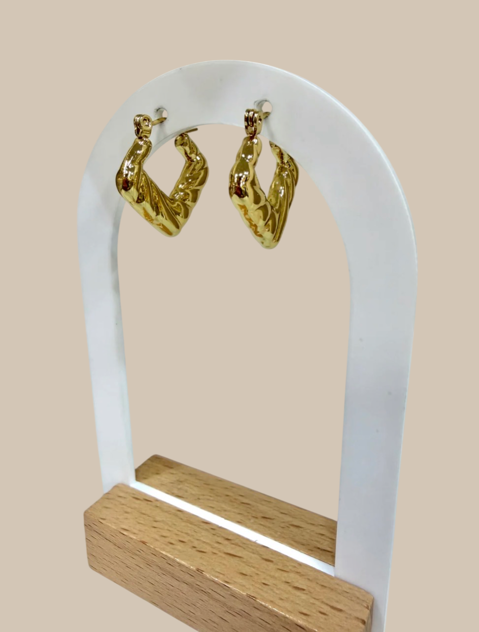 Pendientes asimétricos