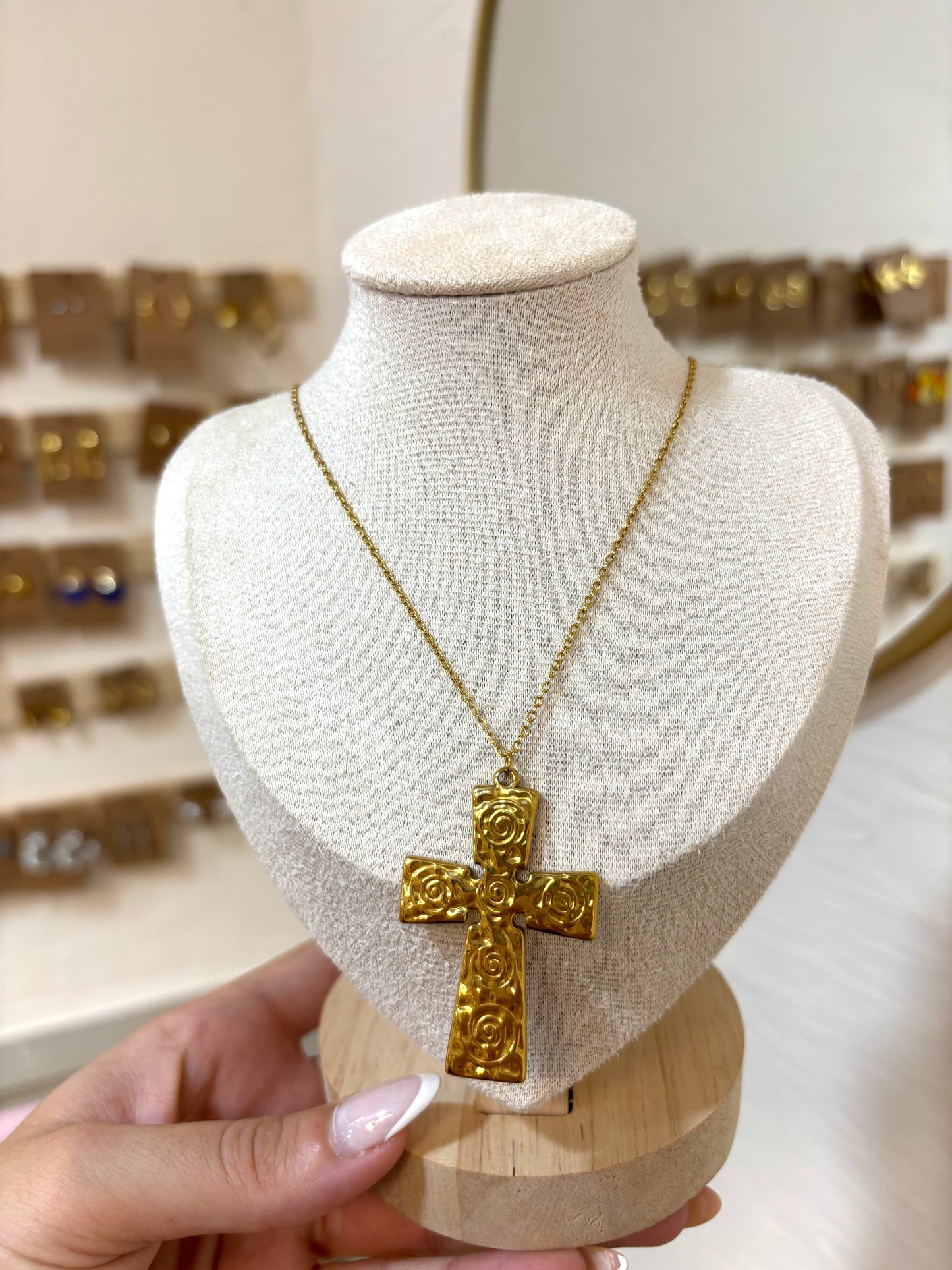 Cadena fina con Cruz