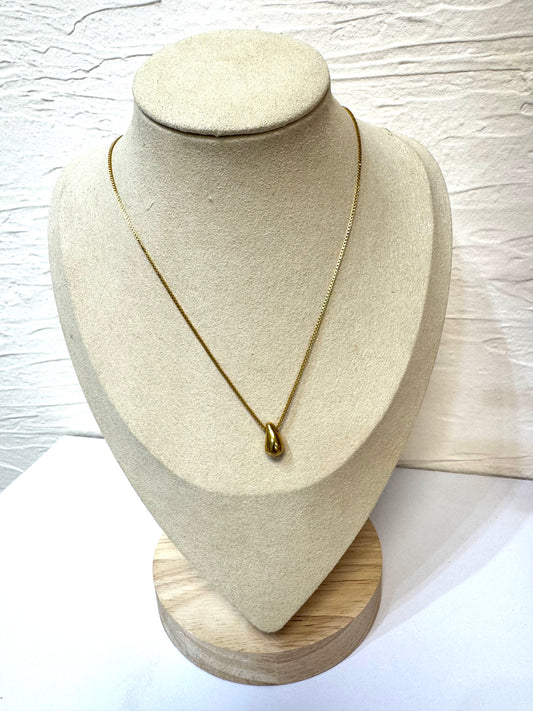 Collar gota pequeña