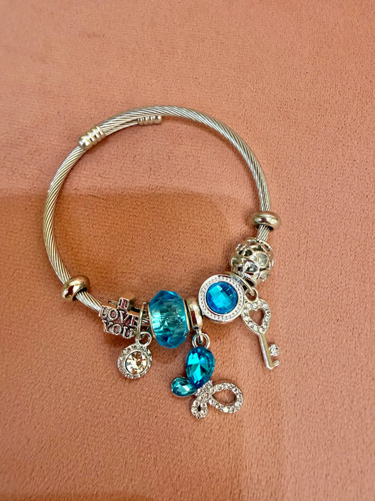 Pulsera charm 🦋