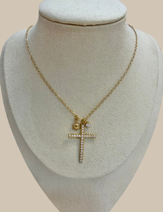 Cadena con charms circonitas