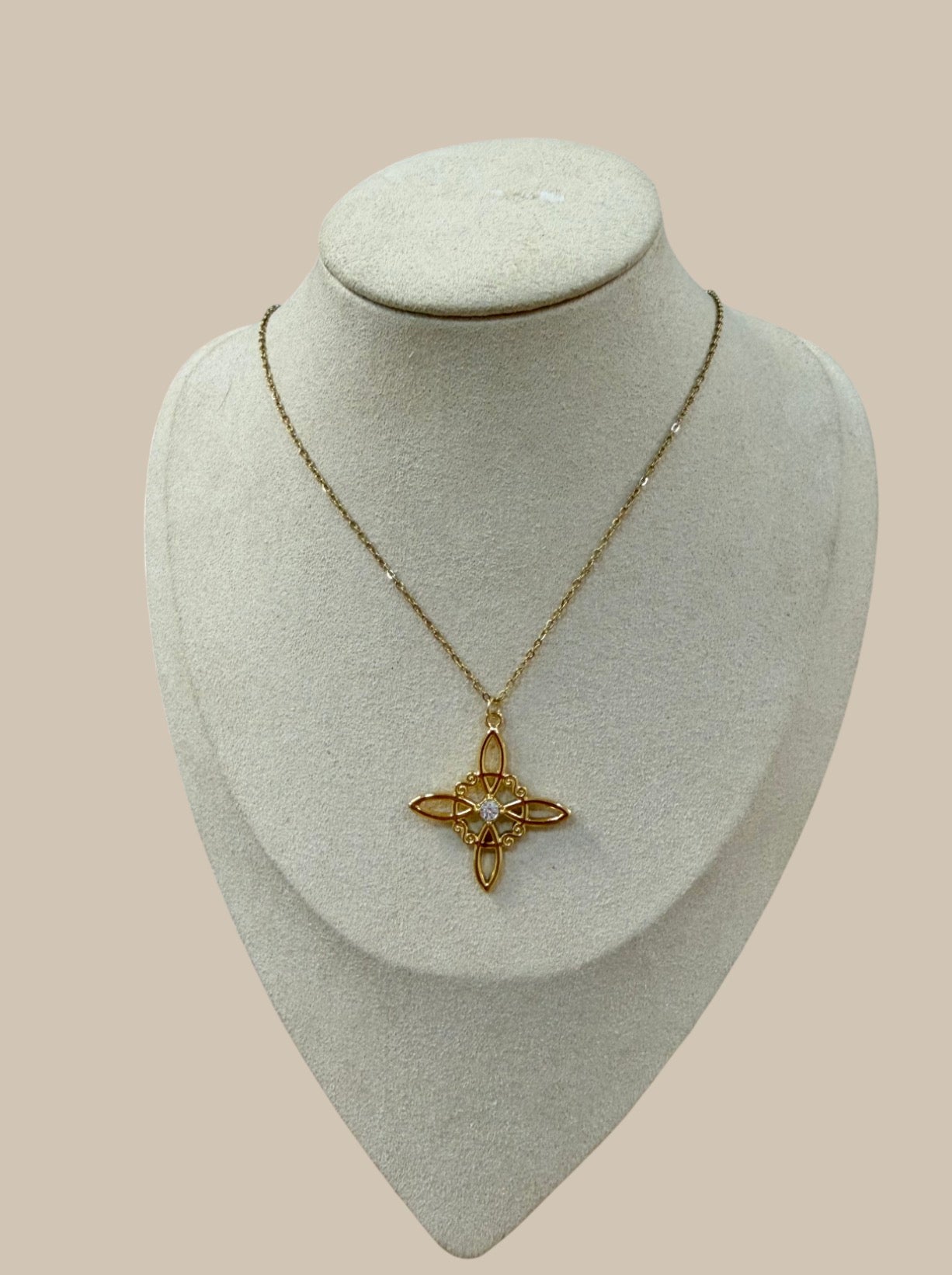Cadena nudo bruja