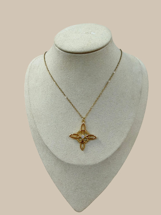 Cadena nudo bruja