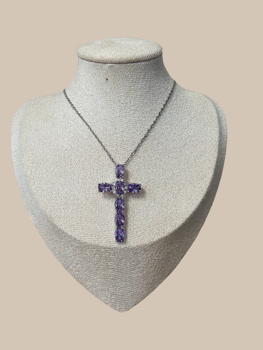 Cadena cruz malva