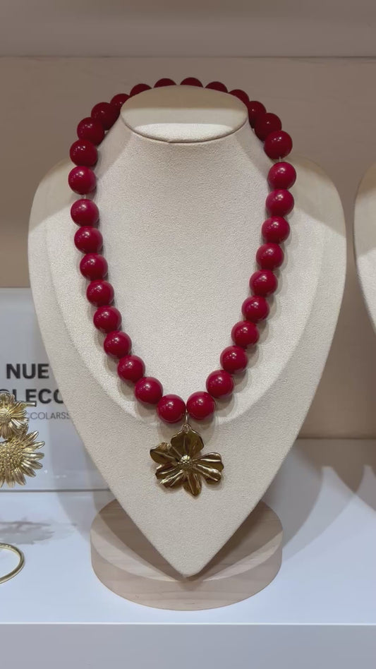 Collar acrílico rojo